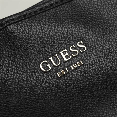 guess vikky bag.